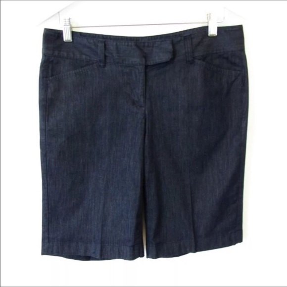 Ann Taylor signature Bermuda denim shorts - Picture 1 of 3
