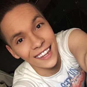 Meet your Posher, Christopher