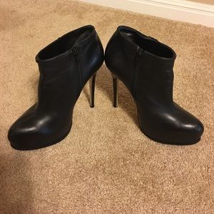 Aldo black leather platform booties