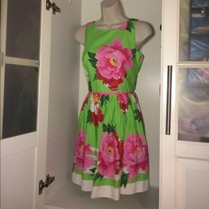 A&F TEA TIME GREEN FLORAL DRESS