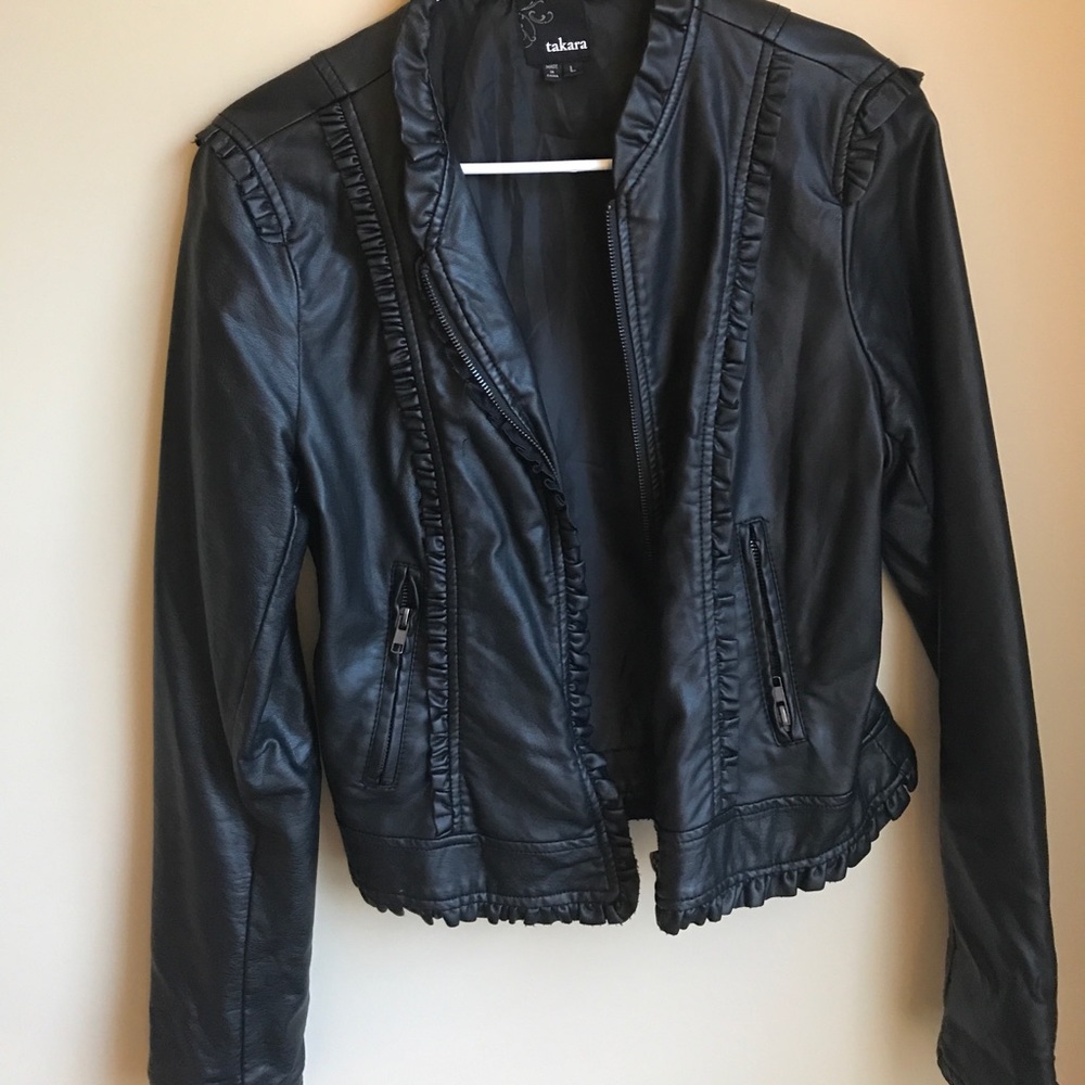 Takara leather jacket 🖤
