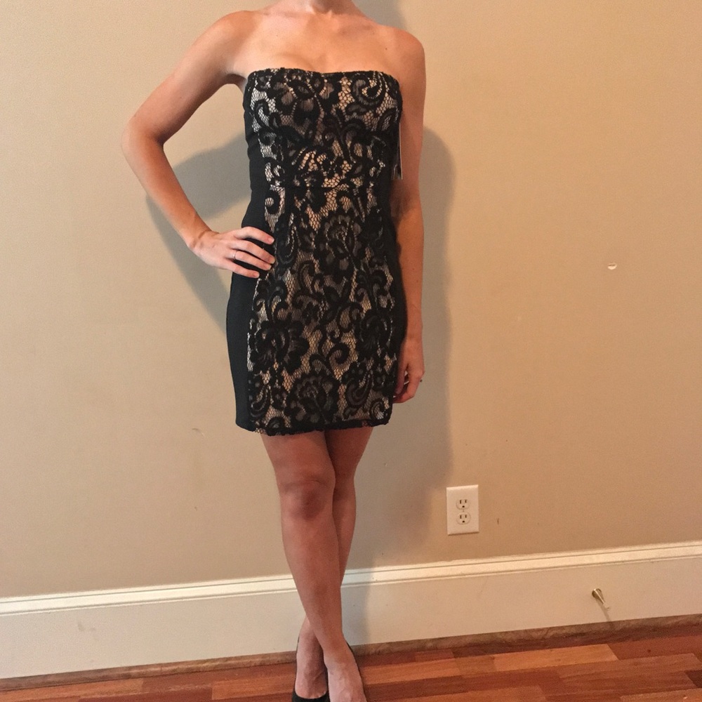 PRICE DROP 🎊NWT Aqua Size Small Cocktail Dress!!