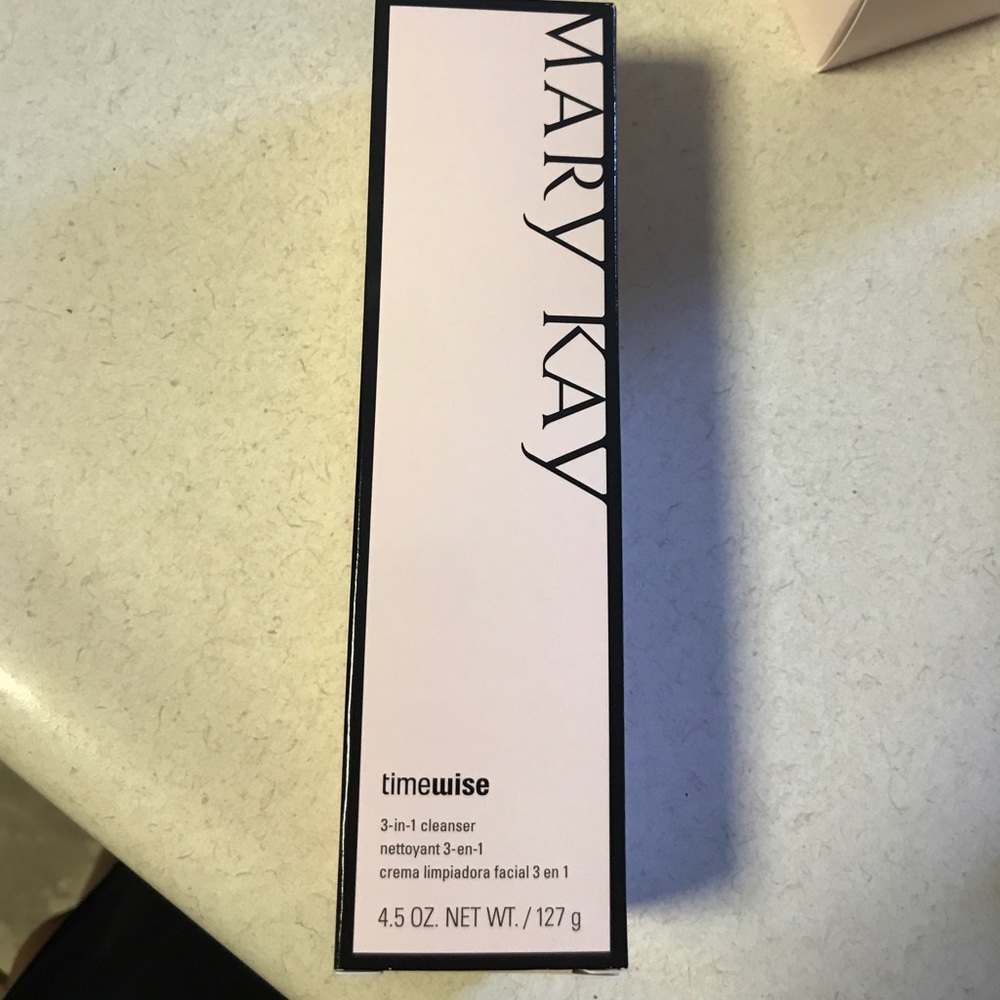 Mary Kay cleanser