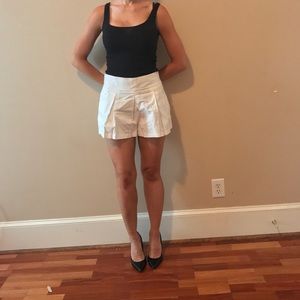 SALE🎊 NWT Kate Spade Saturday White Skort! Size 0