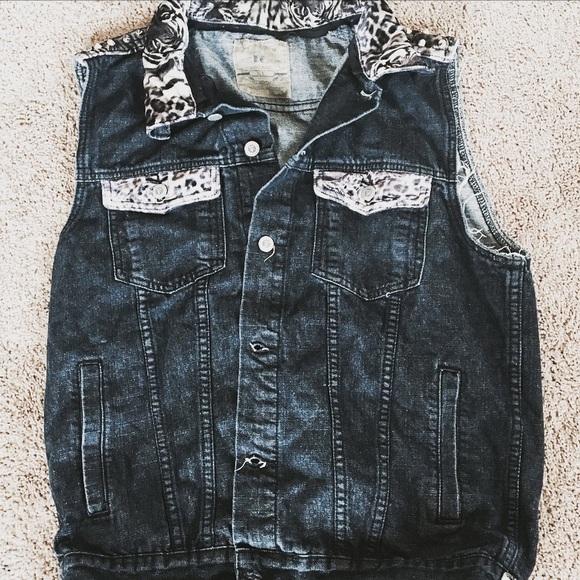 Jean vest - Picture 3 of 3