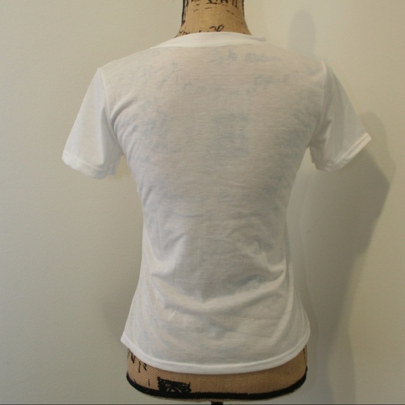 SOLD💋Casual T-Shirt Eyelashes & Lips💋 - Picture 2 of 3