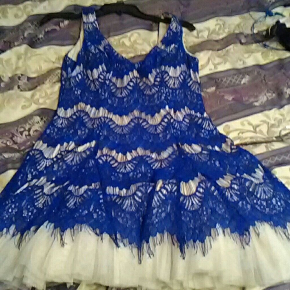 Wore once to homecoming