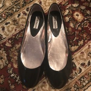 Steve Madden Patent Flats