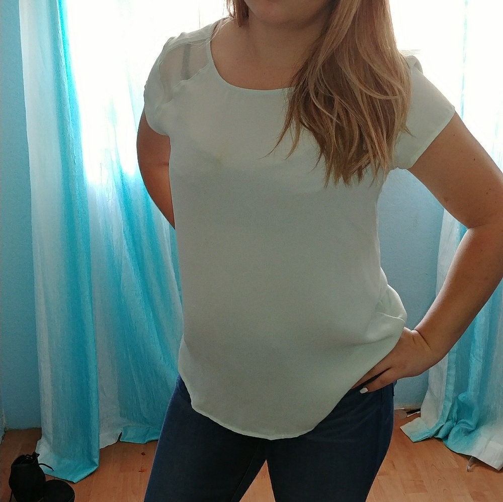 Light blue blouse - Picture 4 of 5