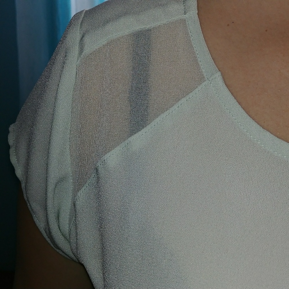 Light blue blouse - Picture 5 of 5