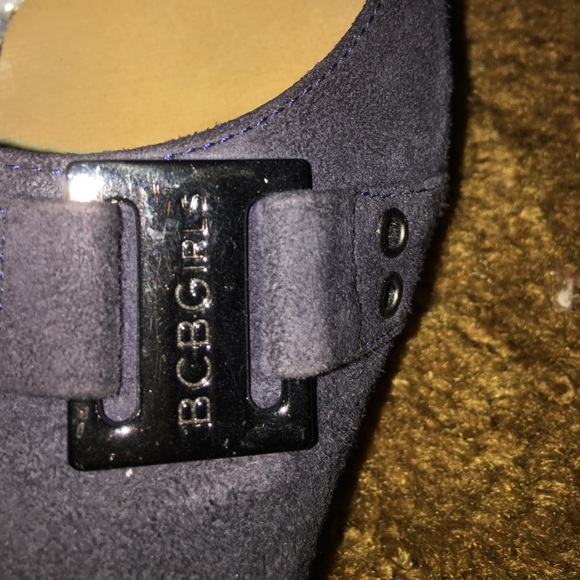 Ladies Pumps - Picture 2 of 5