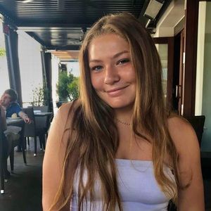 Meet your Posher, Luisa