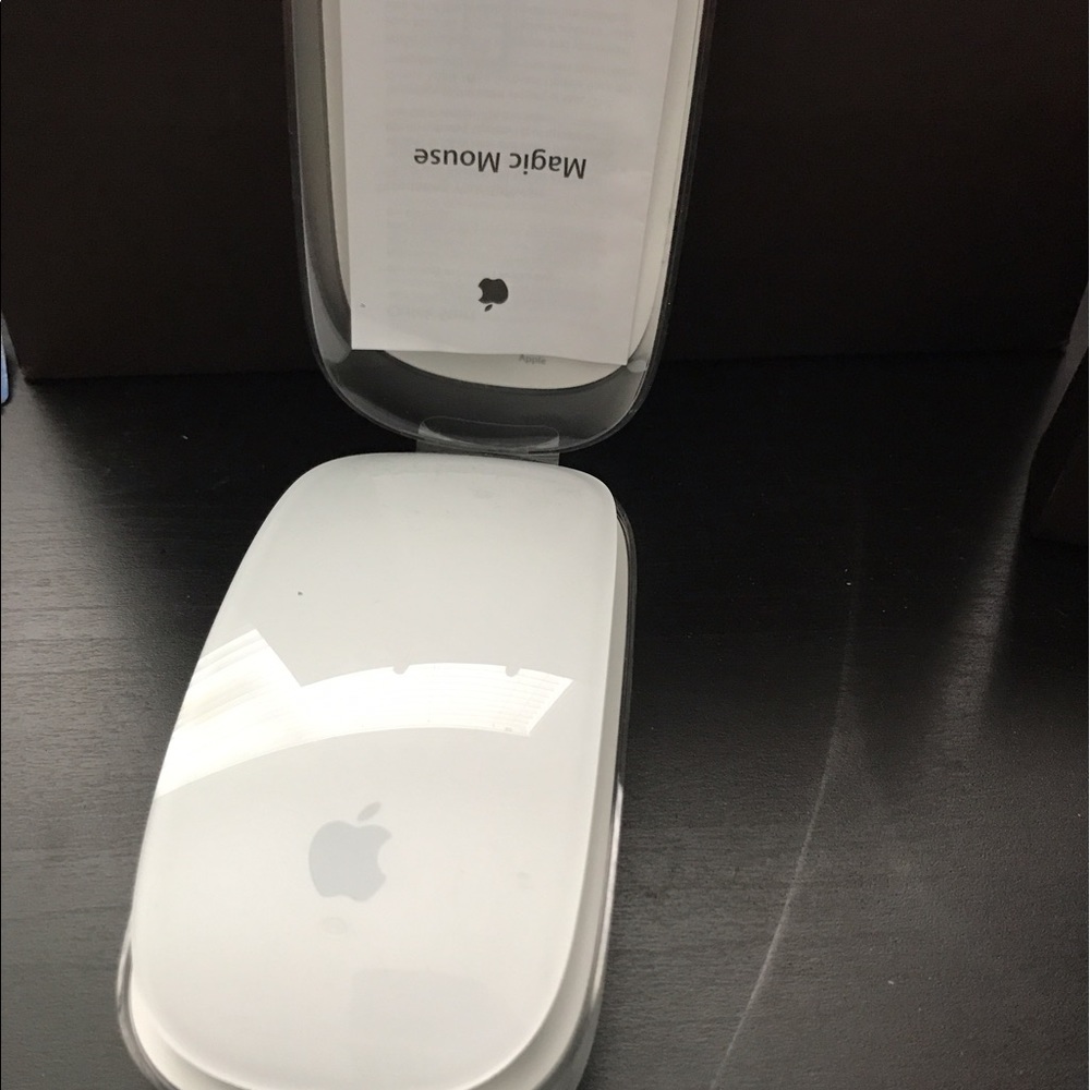 Apple Wireless Magic Mouse - Picture 3 of 3