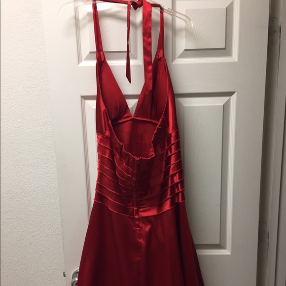 Dress - Picture 2 of 4