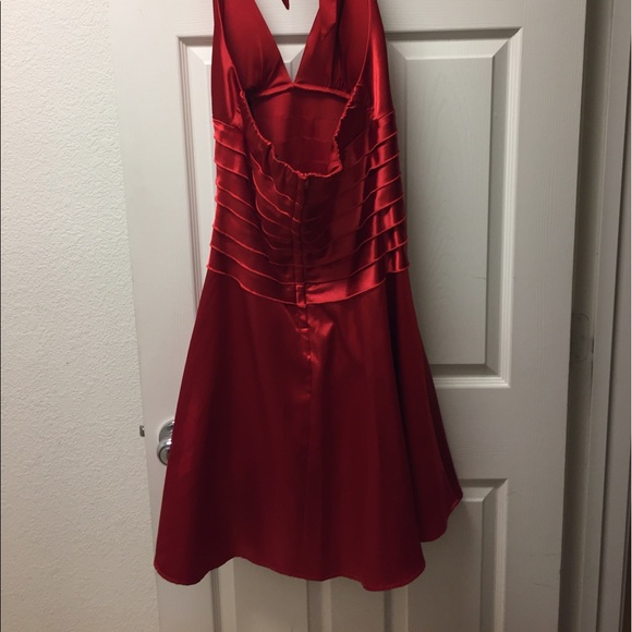 Dress - Picture 4 of 4