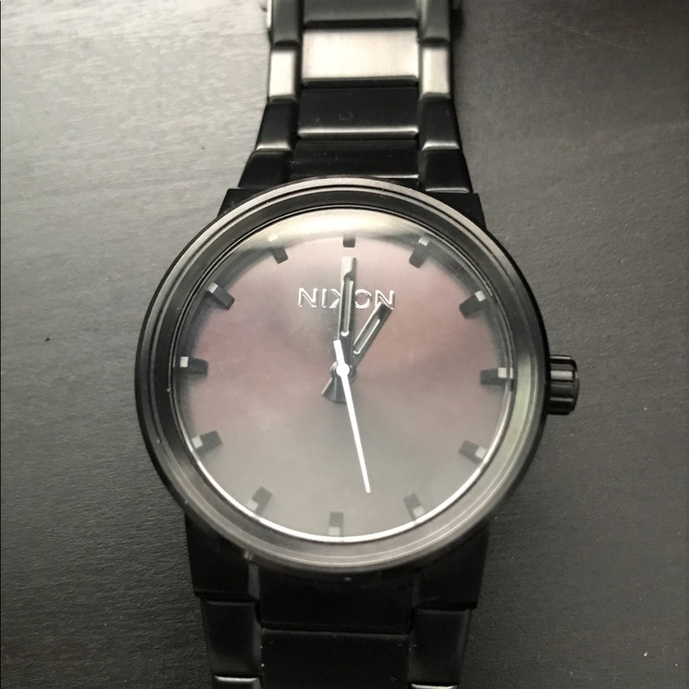 Nixon watch ( the cannon)