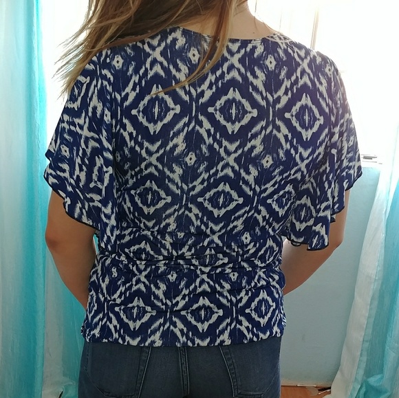 Flowing blouse - Picture 2 of 3