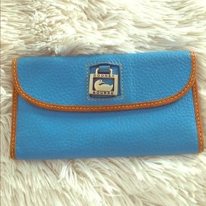 Dooney & Bourke Dillen Continental Wallet Aegean