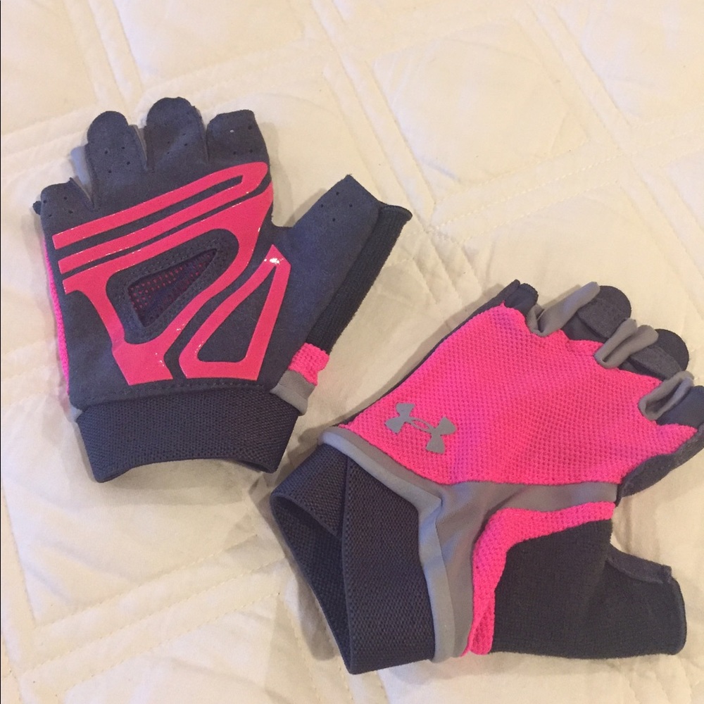 Under Armour Women's work-out gloves