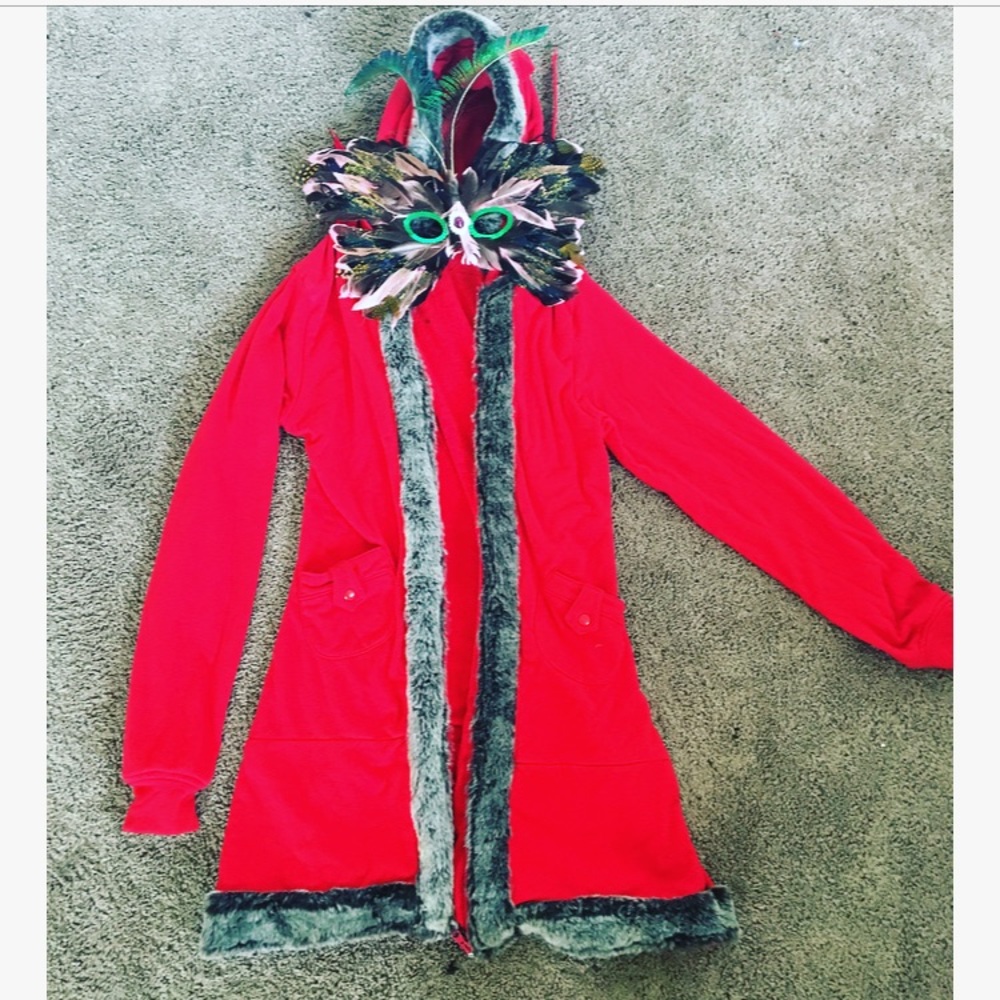 Red Riding Hood - Picture 2 of 2