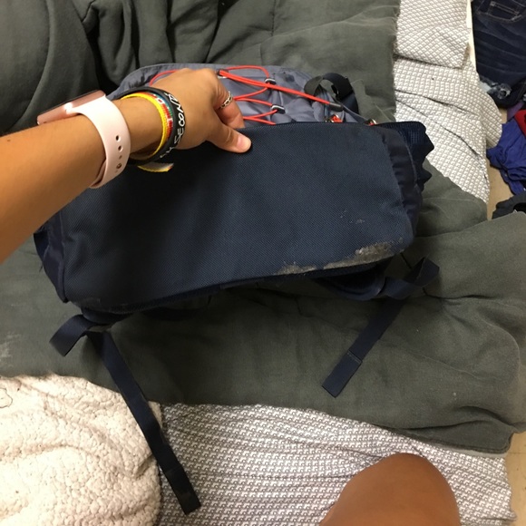 North face back pack - Picture 3 of 4