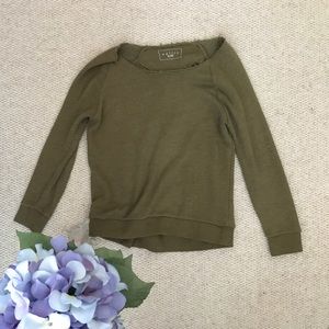 Navy green sweater☺️