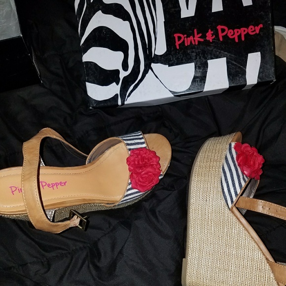 Shoes - Picture 1 of 4