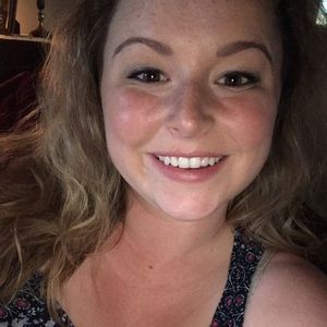 Meet your Posher, Kayla