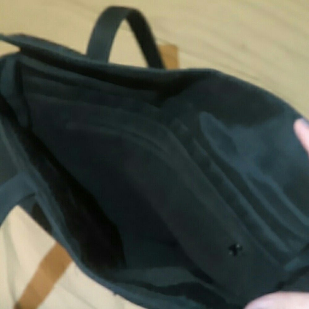 Guess Bag - Picture 3 of 3