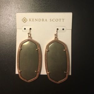 Kendra Scott Jewelry - Kendra Scott Danielle earrings! Kendra Scott Jewelry - Kendra Scott Danielle earrings!