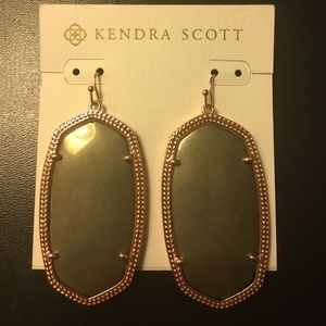 Kendra Scott Jewelry - Kendra Scott Danielle earrings! Kendra Scott Jewelry - Kendra Scott Danielle earrings!