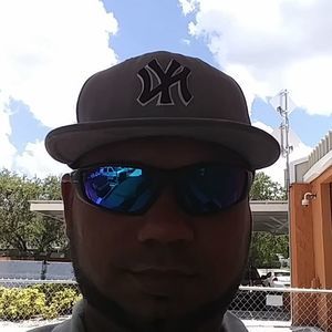 Meet your Posher, Christian