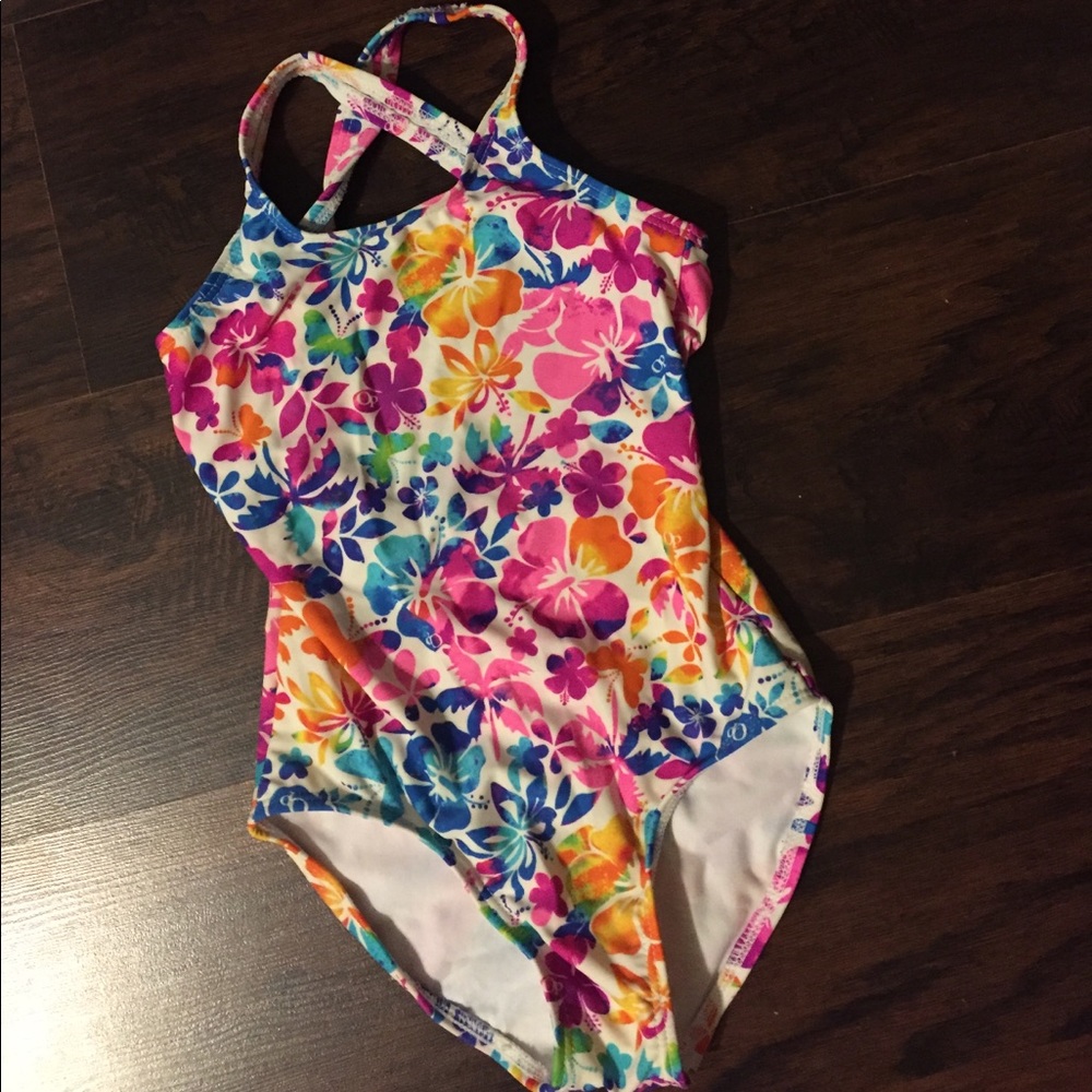 Size M (7-8) OP kid bathing suit