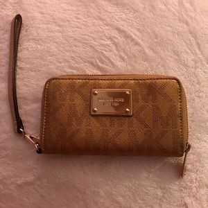 Michael Kors Wristlet