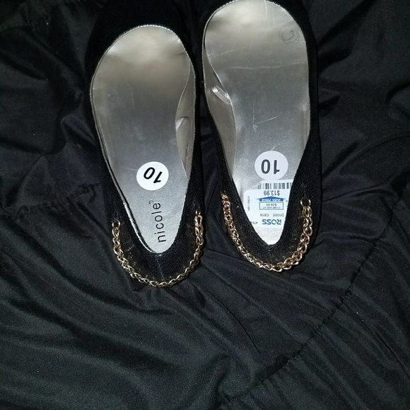 Shoes - Picture 2 of 3