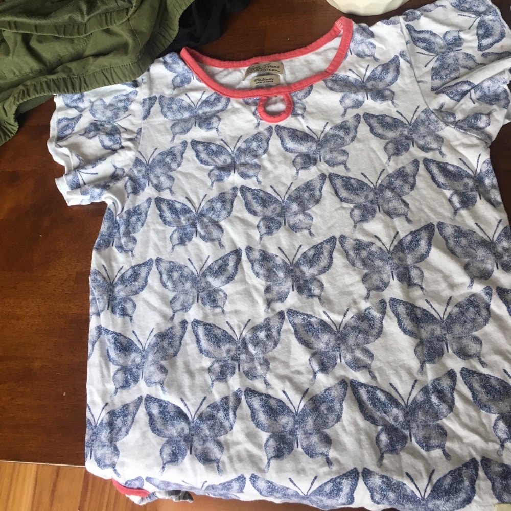 Lucky brand tee with a butterfly pattern