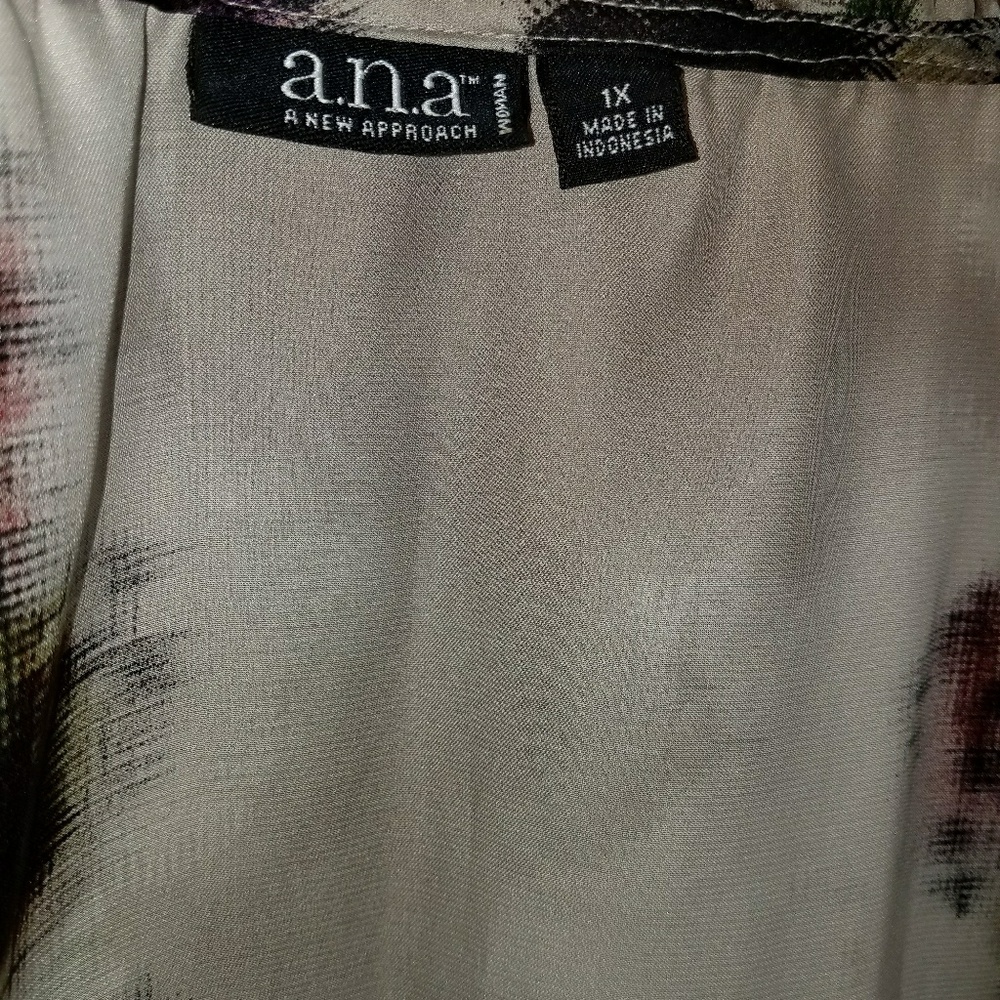 Blouse - Picture 2 of 4