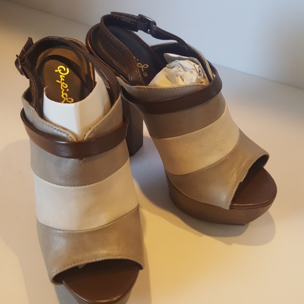 Heels - Picture 2 of 3