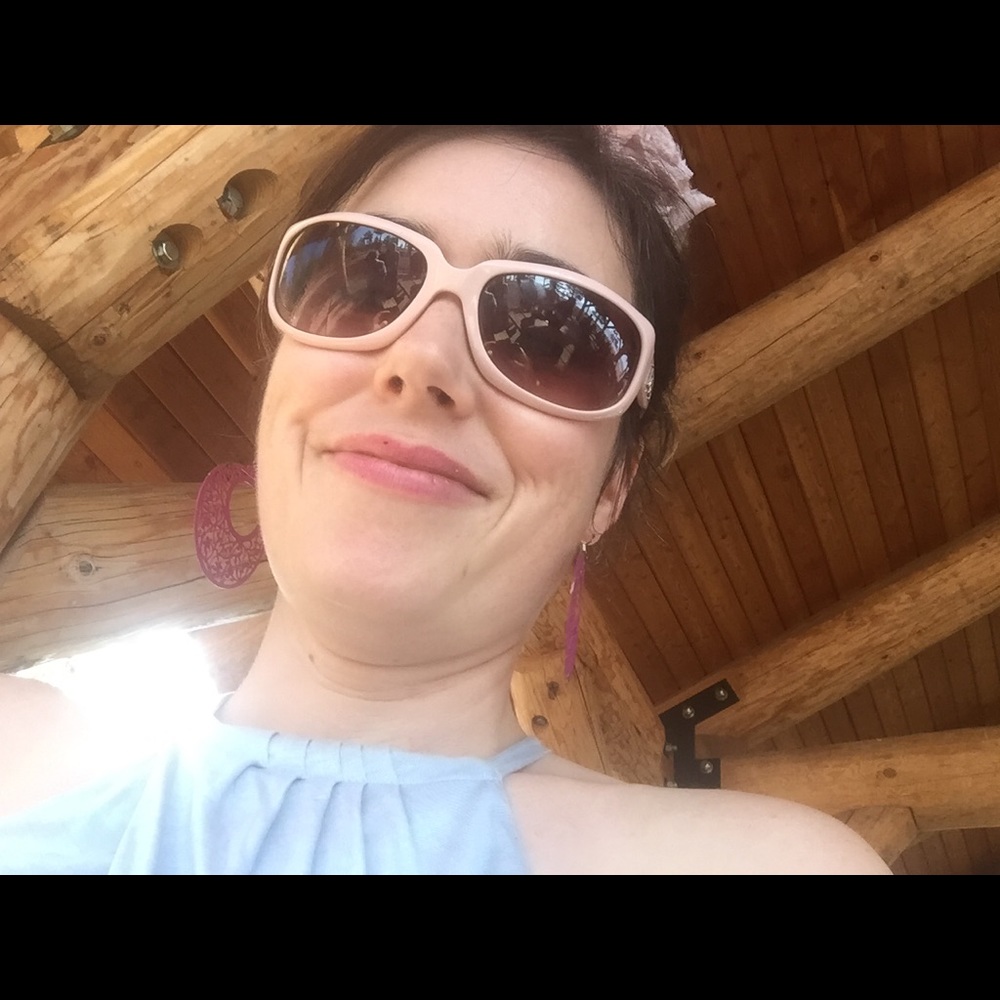 Meet your Posher, Catherine