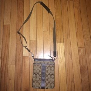 BROWN CROSSBODY COACH BAG 💼
