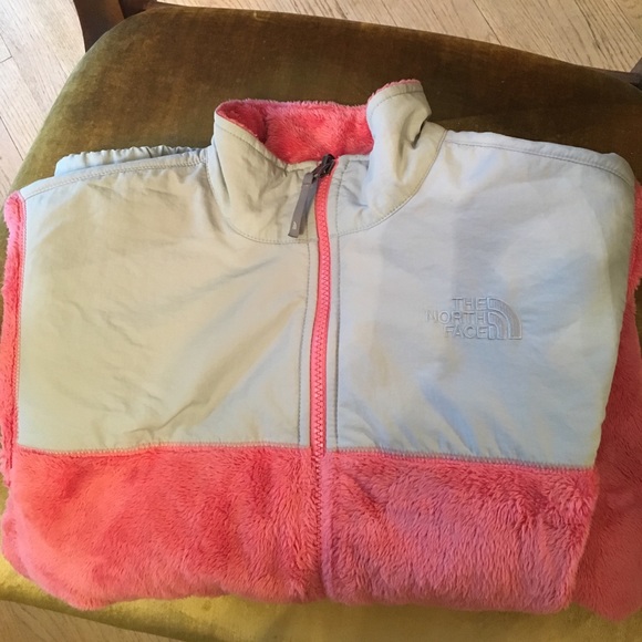 The North Face Girls Peach Jacket - Picture 1 of 5