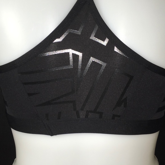 NEW!! VICTORIA SECRET SPORT BRA - Picture 4 of 4