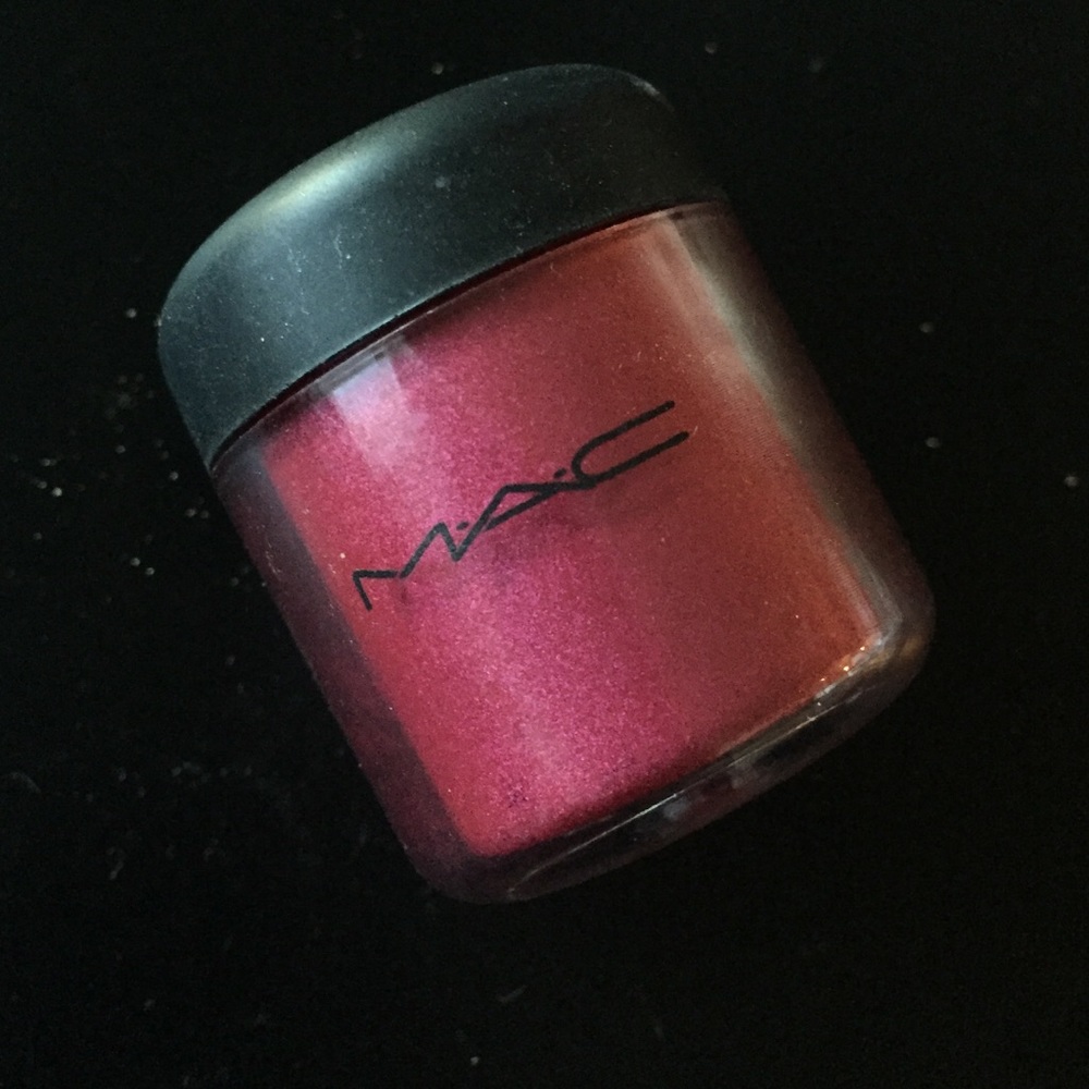 MAC Bright Fuchsia Pigment