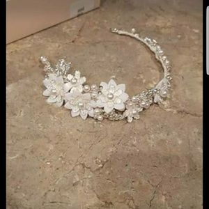 White flower crown/tiara