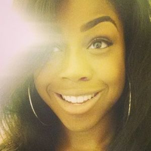 Meet your Posher, Desiree