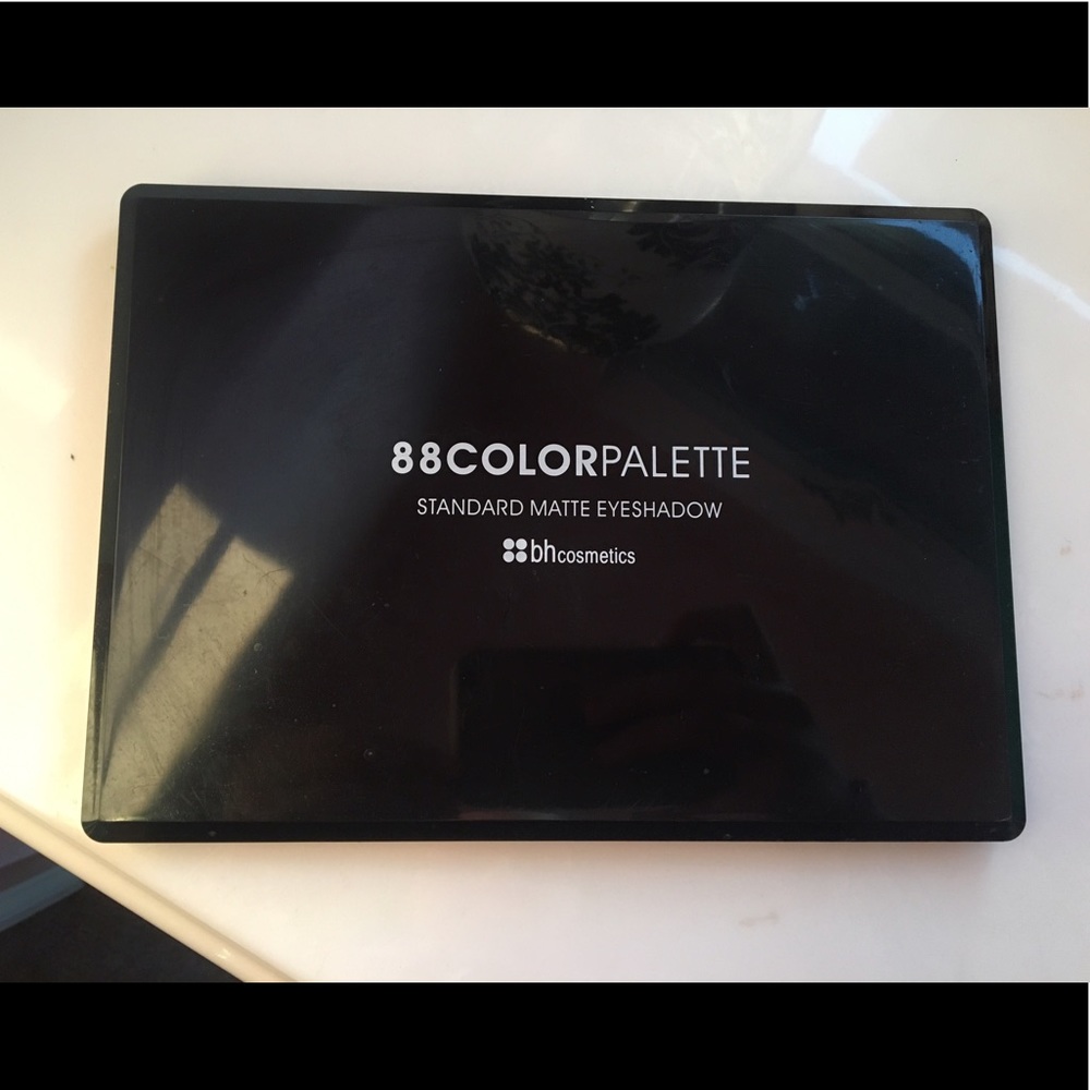 BH Cosmetics 88 Color Palette