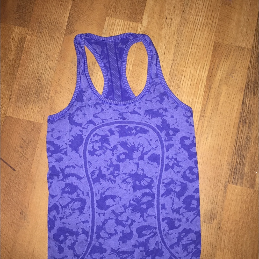 Lululemon tank top