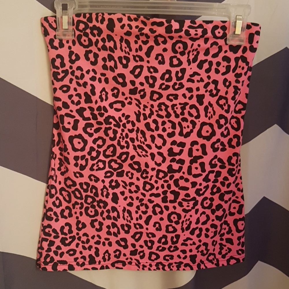 🎀3 for 15🎀 Pink/Black Leopard Strapless Tank Top