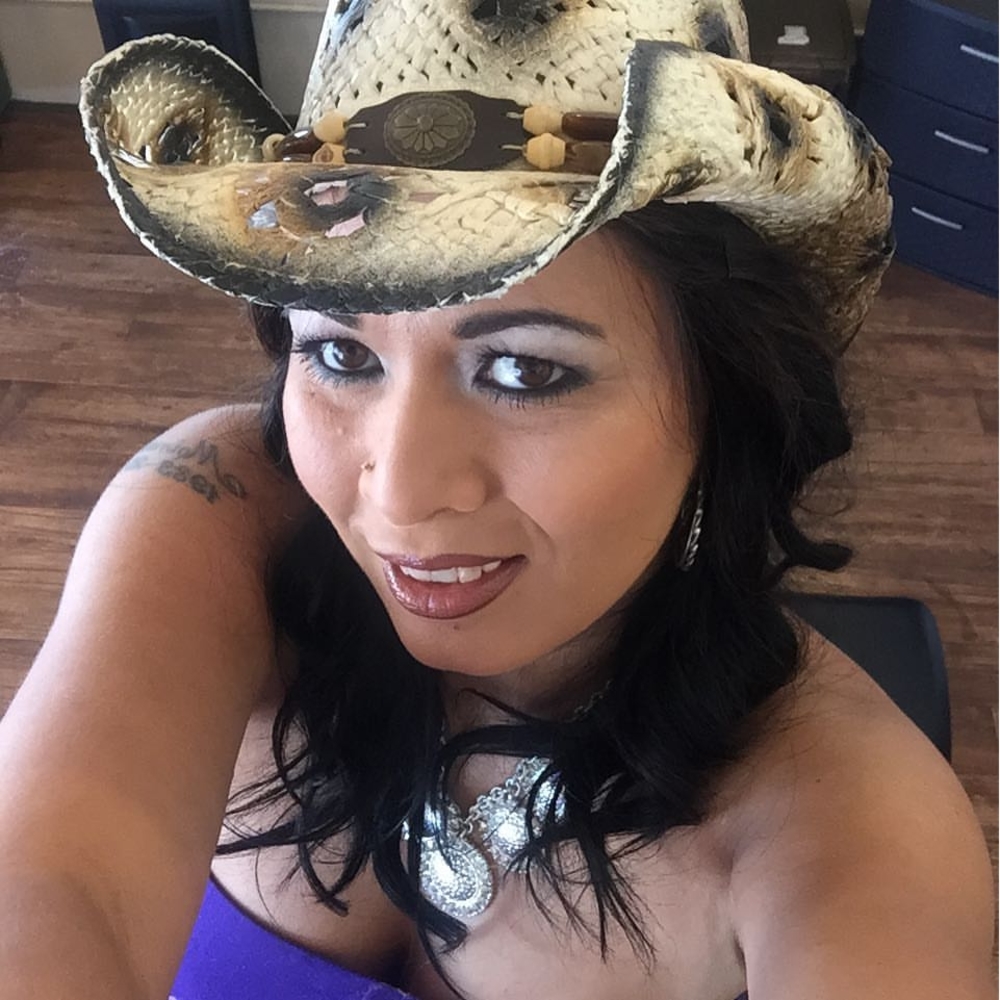 Meet your Posher, Starla