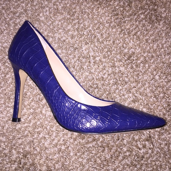 GUESS heels - Picture 2 of 2